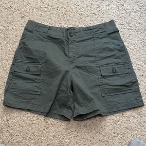 Lee Olive Green Apparel